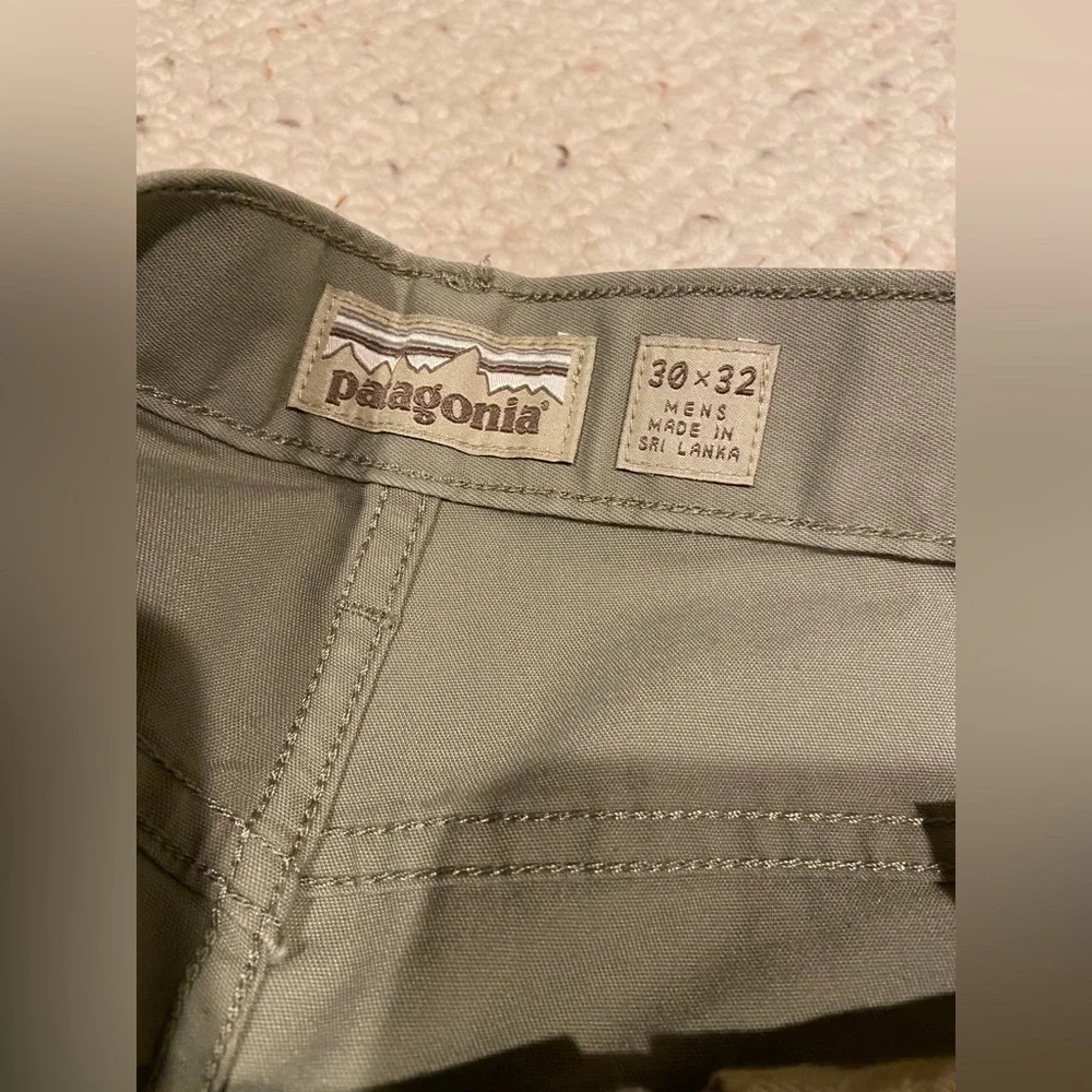 Patagonia Men's Khaki Straight Jeans Size 30x32 - Picture 3 of 4
